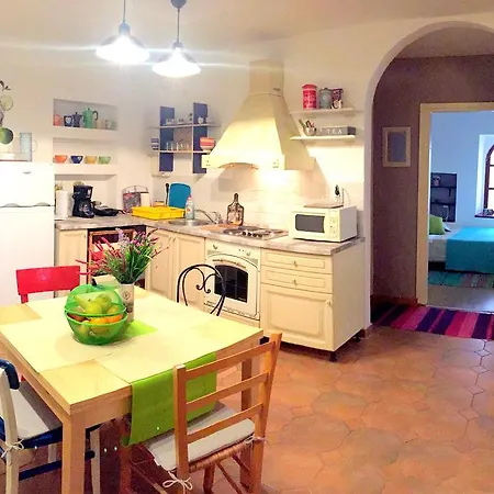 Art One Apartment